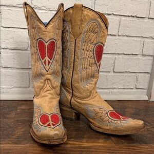 Embroidered Tan Heeled Boots with Red and Blue Accents